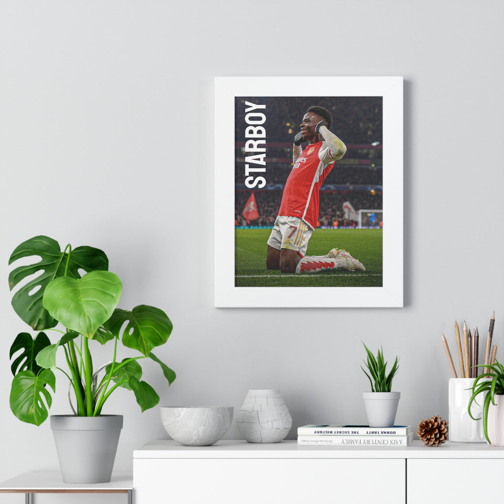 Póster vertical enmarcado de Saka Starboy